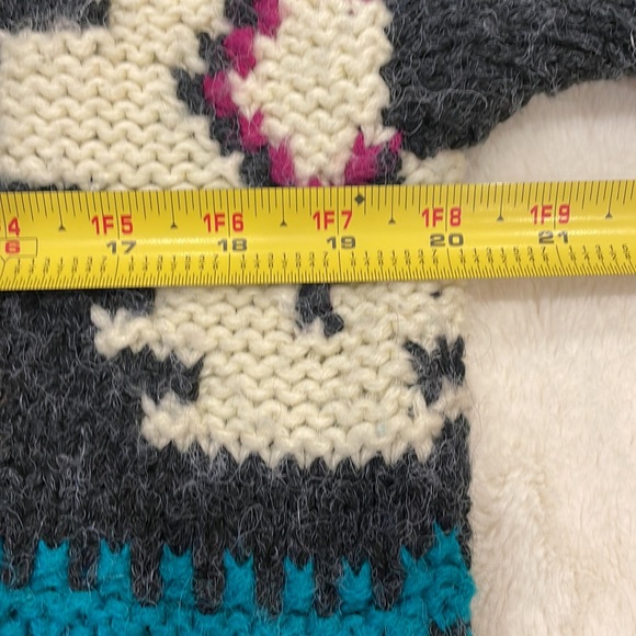 Vintage Handknit Chunky Sweater - Picture 6 of 7